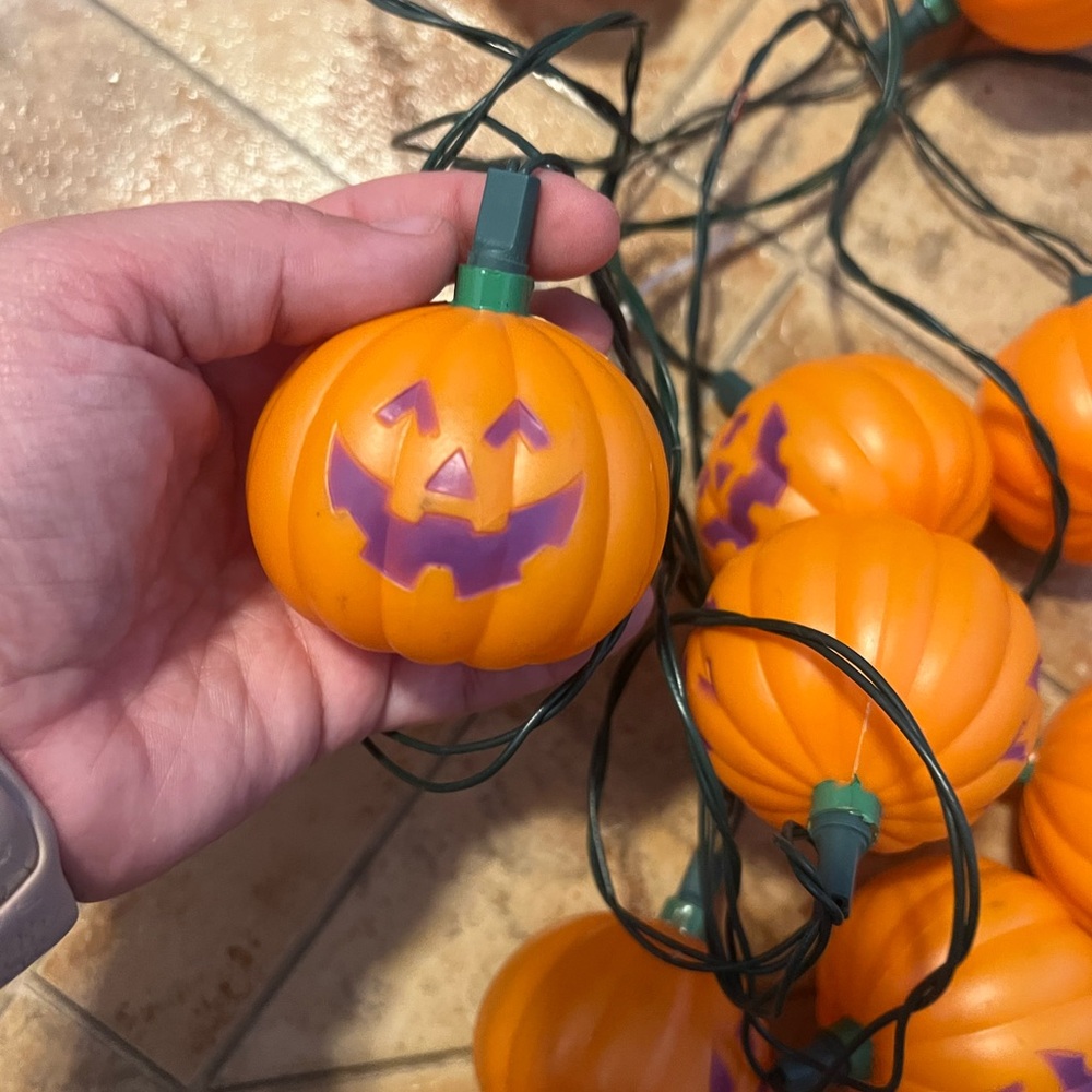 Vintage Silvestri Halloween Jack-O-Lantern Blow Mold Pumpkin 10 Light Set
